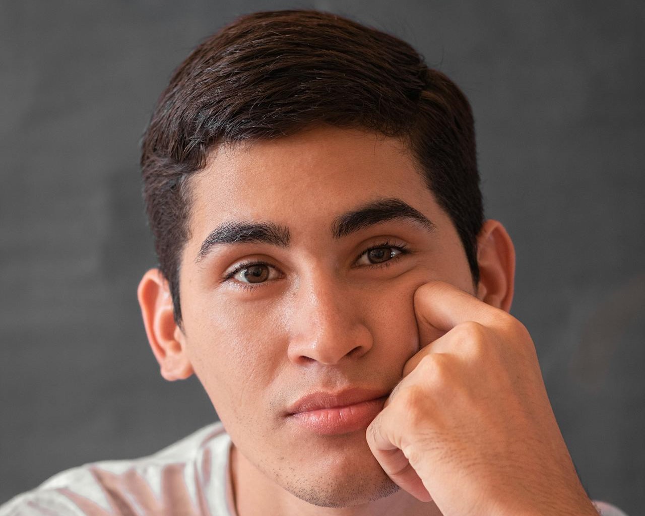 Student success story. Photo by mododeolhar on Pexels.com.