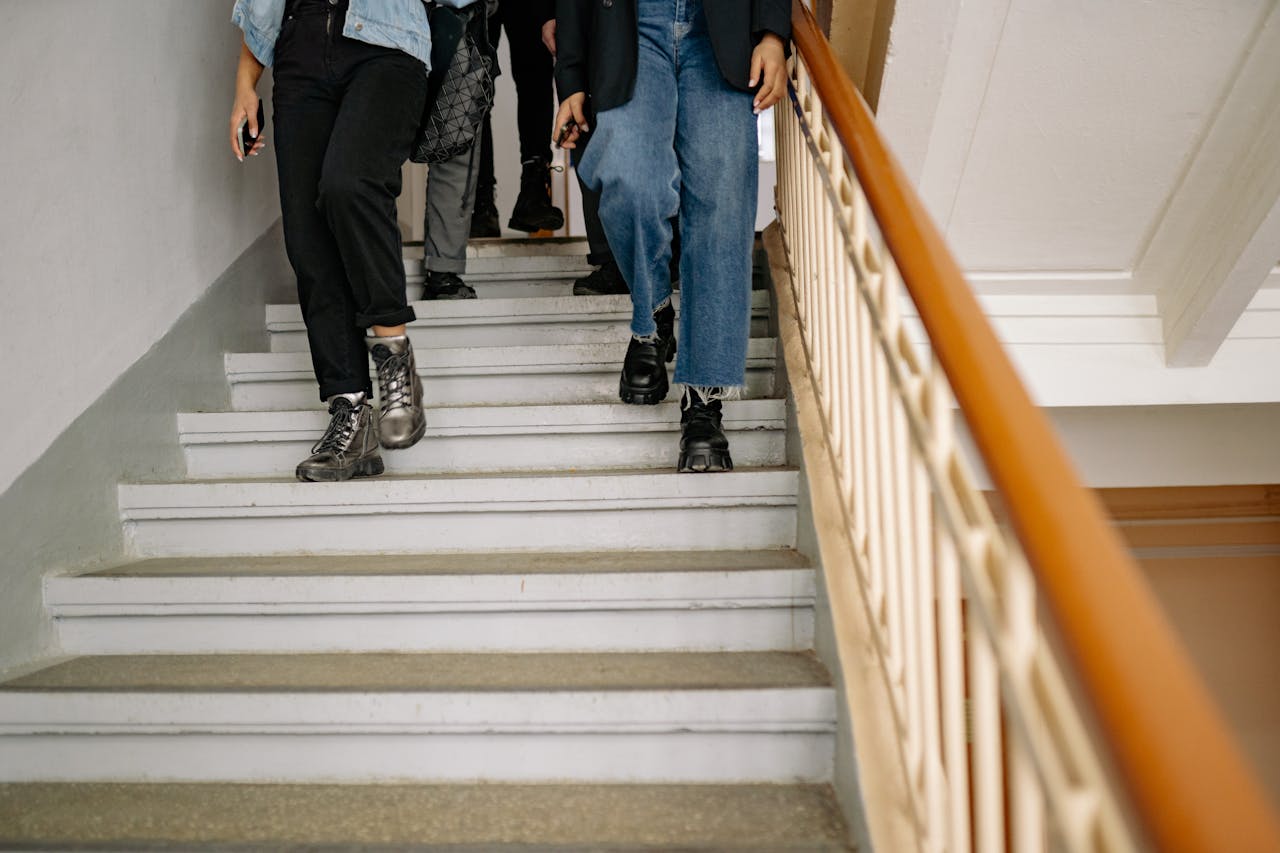 Students walking on campus. Photo by Yan Krukau on Pexels.com.